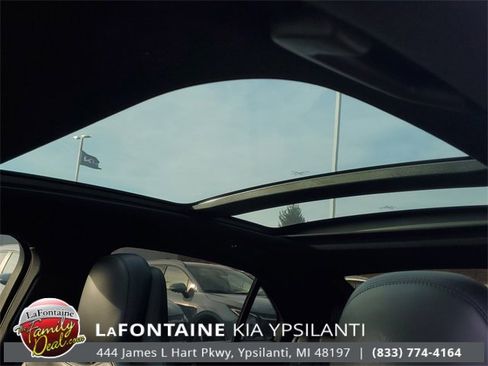 Used 2018 Lincoln Continental Reserve w/ Continental Climate Package image 11