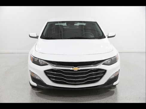 Used 2024 Chevrolet Malibu LT FWD image 2