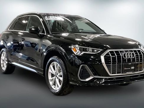 Certified 2023 Audi Q3 2.0T Premium w/ Convenience Package AWD/4WD image 1