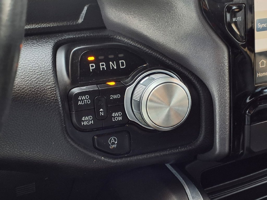 Used 2023 RAM 1500 Laramie AWD/4WD image 18
