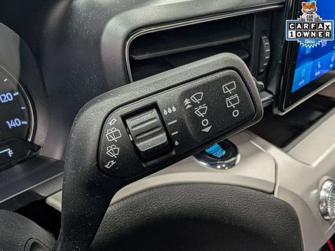 Used 2023 Ford Explorer XLT w/ Equipment Group 202A AWD/4WD image 19