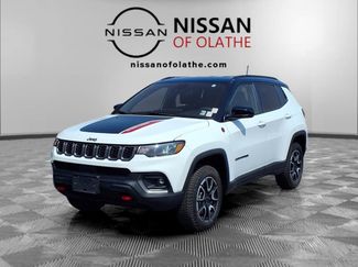 Used 2025 Jeep Compass Trailhawk AWD/4WD video 1