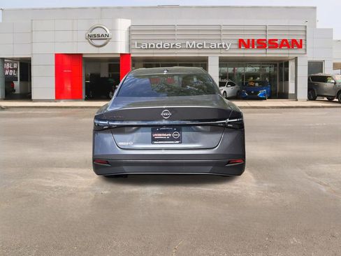 New 2026 Nissan Sentra SV FWD image 4