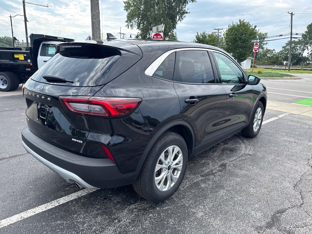 Certified 2024 Ford Escape Active AWD/4WD image 10