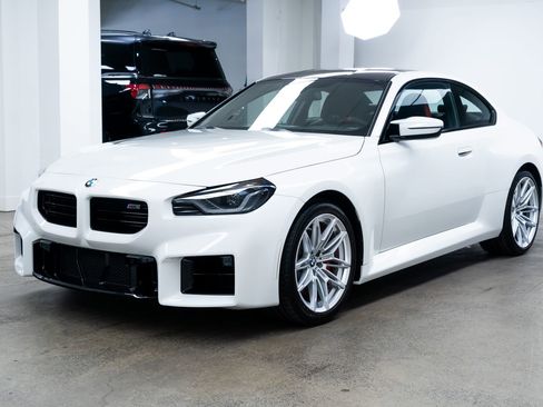 Used 2025 BMW M2 w/ Lighting Package image 3