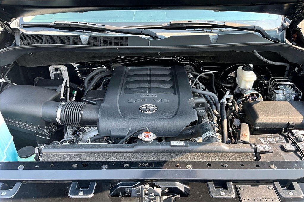 Used 2018 Toyota Tundra Limited w/ Limited Premium Package AWD/4WD image 10