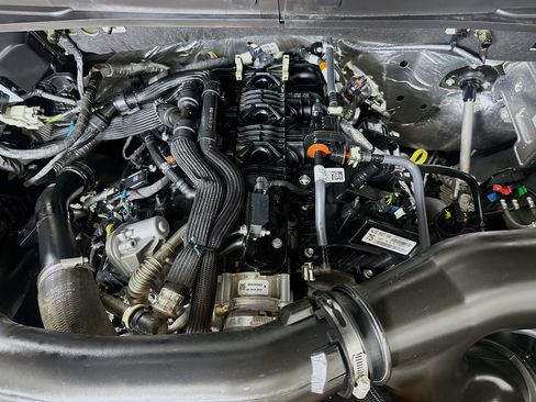 Used 2024 Ford Expedition Max XLT image 36