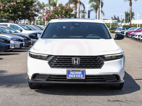 Used 2024 Honda Accord Sport image 2