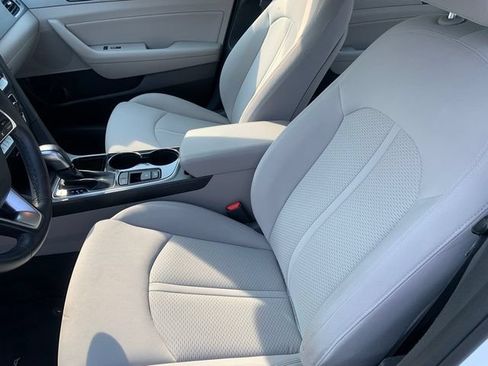 Used 2018 Hyundai Sonata SEL w/ Tech Package 02 FWD image 16