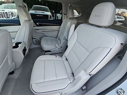 New 2026 Buick Enclave Avenir w/ Super Cruise Package image 15