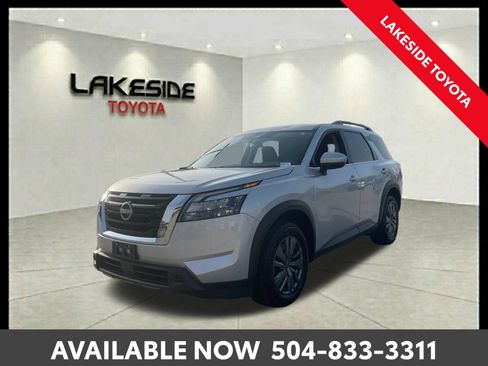 Used 2025 Nissan Pathfinder SV FWD image 1