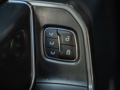 Used 2023 Ford F150 Lariat w/ Equipment Group 502A High image 43