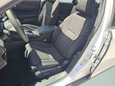 Used 2023 Honda Accord EX image 6