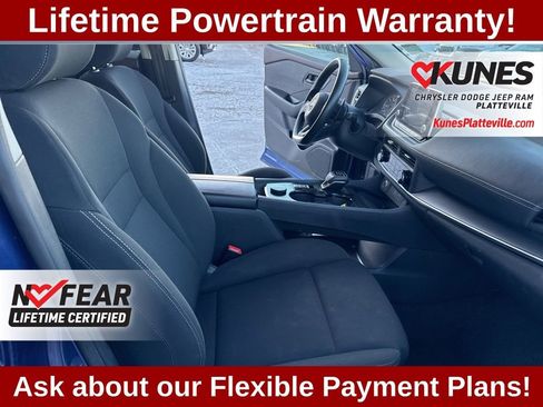 Used 2023 Nissan Rogue S image 27