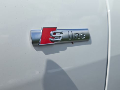 New 2025 Audi Q5 Premium Plus image 48