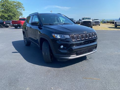 New 2026 Jeep Compass Limited w/ Sun, Sound & Navigation Group AWD/4WD image 3