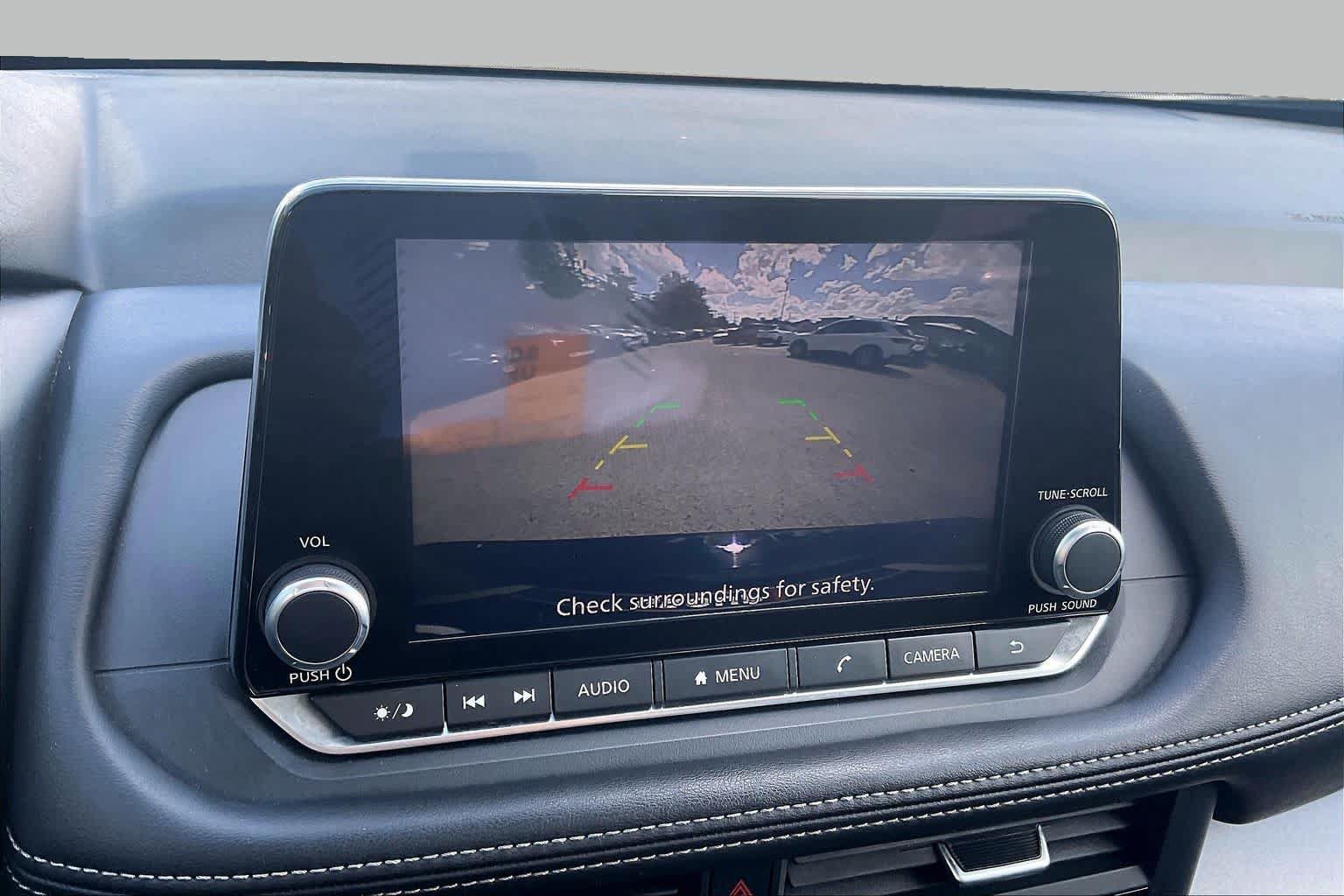 Used 2025 Nissan Rogue SV FWD image 26