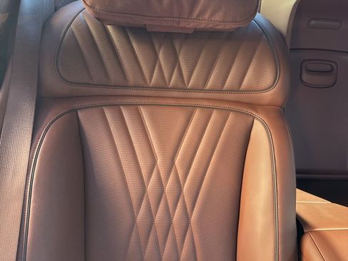 Used 2023 Genesis G90 3.5T image 31