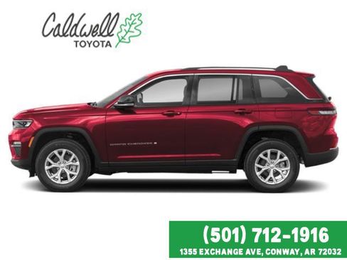 Used 2023 Jeep Grand Cherokee Summit AWD/4WD image 36