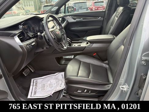 Used 2024 Cadillac XT6 Sport w/ Technology Package image 21