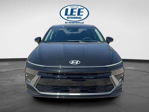 New 2026 Hyundai Sonata SE FWD image 2