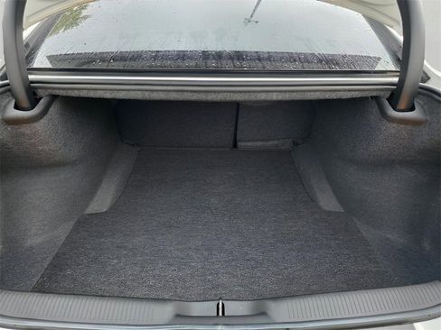 Used 2022 Dodge Charger R/T w/ Blacktop Package image 8