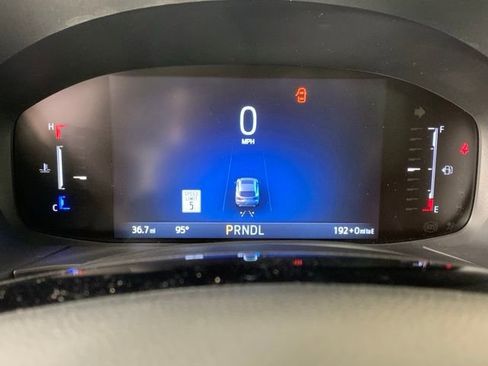 Used 2025 Ford Escape SE image 28