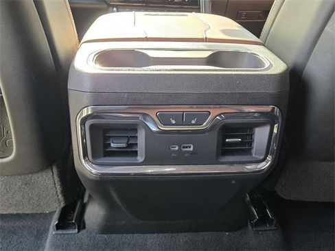 Used 2024 GMC Sierra 3500 Denali Ultimate image 15