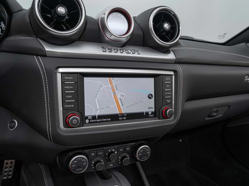 Certified 2016 Ferrari California T RWD image 33
