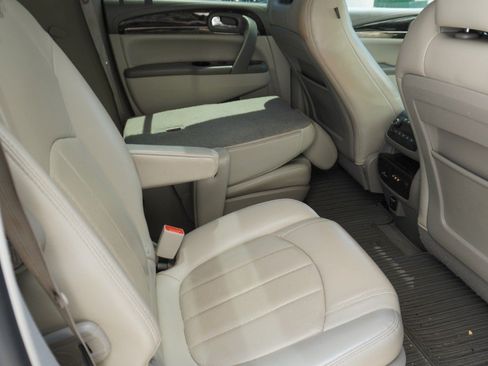 Used 2015 Buick Enclave Premium w/ Experience Buick Package FWD image 11
