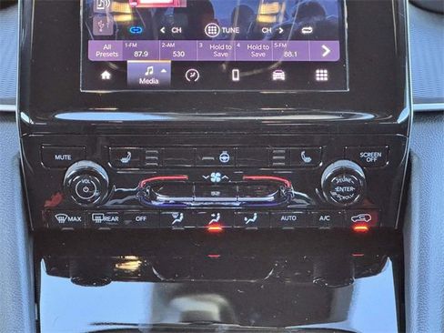 New 2025 Jeep Grand Cherokee Laredo w/ Luxury Tech Group I image 5