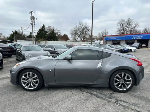 Used 2014 Nissan 370Z Coupe image 24