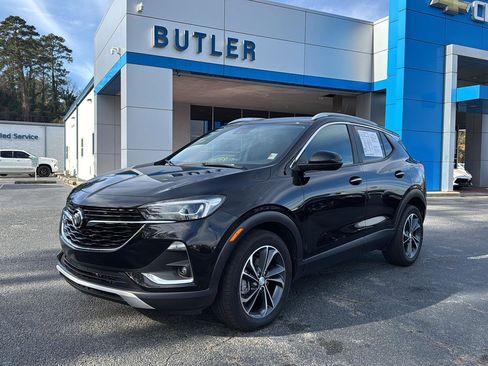 Used 2022 Buick Encore GX Essence image 2