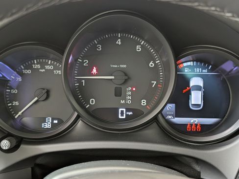 New 2026 Porsche Macan image 26