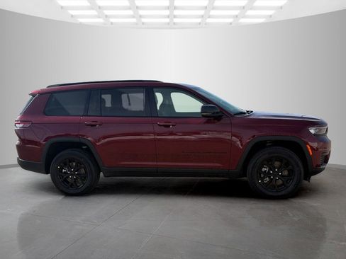New 2025 Jeep Grand Cherokee L Laredo AWD/4WD image 2