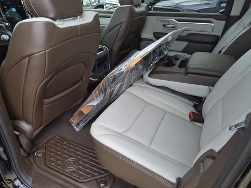 New 2026 RAM 1500 Laramie AWD/4WD image 14