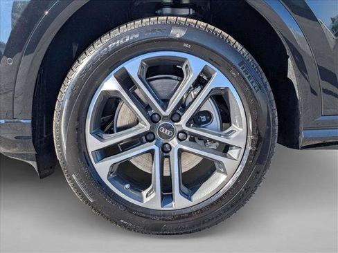 Used 2025 Audi Q5 Premium AWD/4WD image 11