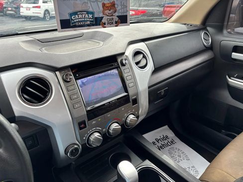Used 2015 Toyota Tundra SR5 w/ SR5 Upgrade Package image 9