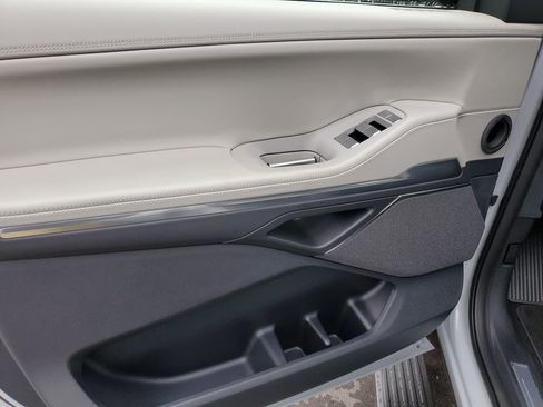 New 2025 Lincoln Navigator L Reserve AWD/4WD image 19