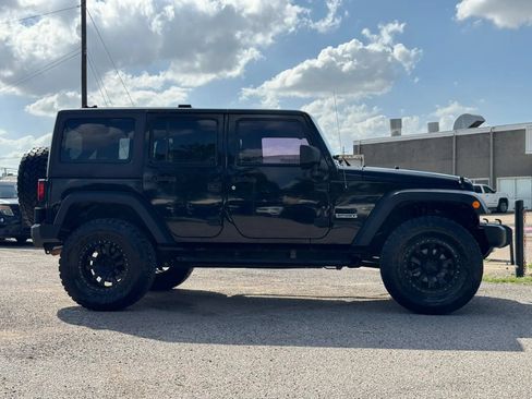 Used 2012 Jeep Wrangler Unlimited Sport AWD/4WD image 8