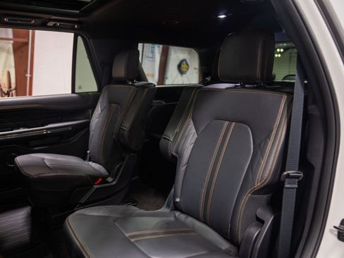 Used 2023 Ford Expedition Platinum image 20