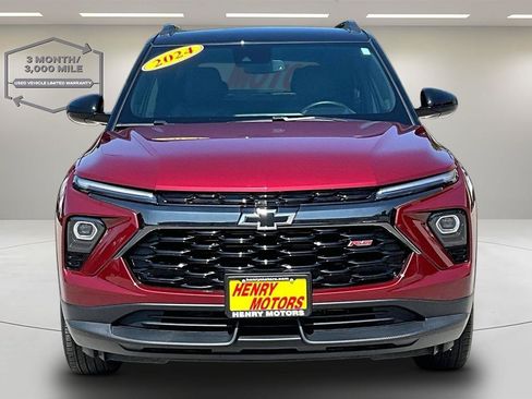 Used 2024 Chevrolet TrailBlazer RS w/ Convenience Package AWD/4WD image 2