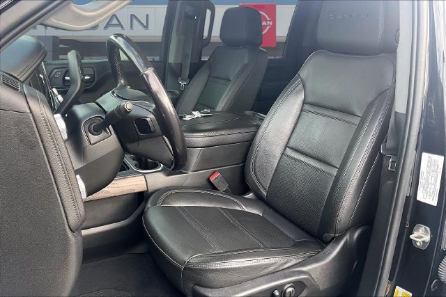 Used 2023 GMC Sierra 2500 Denali w/ Denali Ultimate Package AWD/4WD image 22