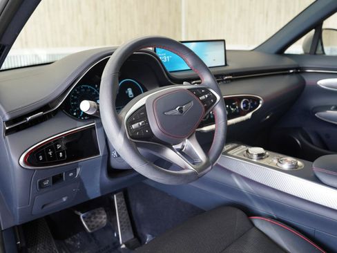 Used 2023 Genesis GV70 2.5T w/ Sport Prestige Package AWD/4WD image 11