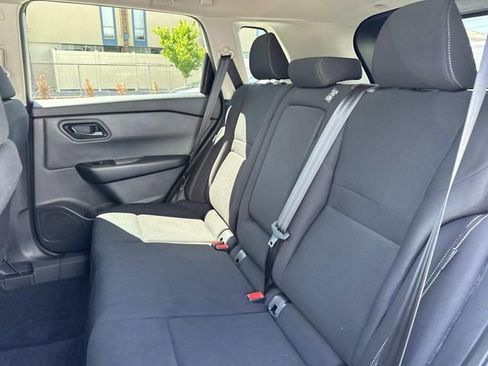 Used 2024 Nissan Rogue S FWD image 15