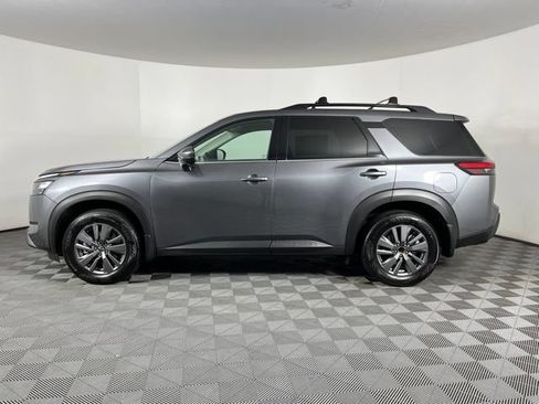 Used 2025 Nissan Pathfinder SV w/ SV Premium Package FWD image 7