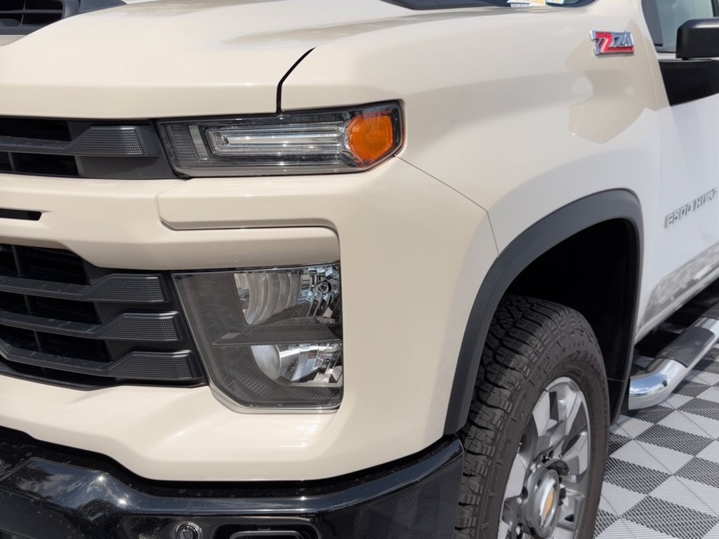 New 2026 Chevrolet Silverado 2500 Custom w/ Custom Value Package AWD/4WD image 12