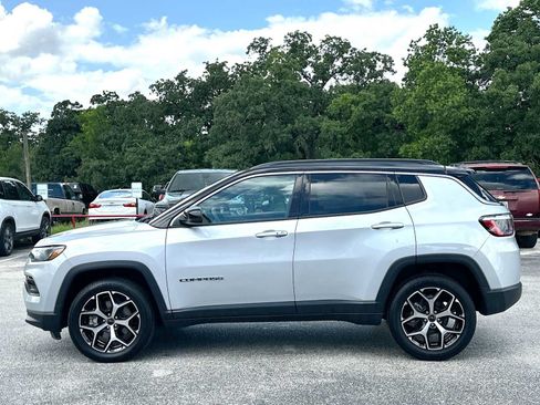 Used 2025 Jeep Compass Limited AWD/4WD image 12