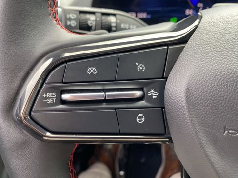 Used 2024 Chevrolet Equinox EV RS image 28