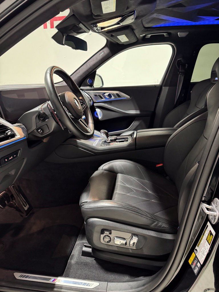 Used 2024 BMW XM AWD/4WD image 11